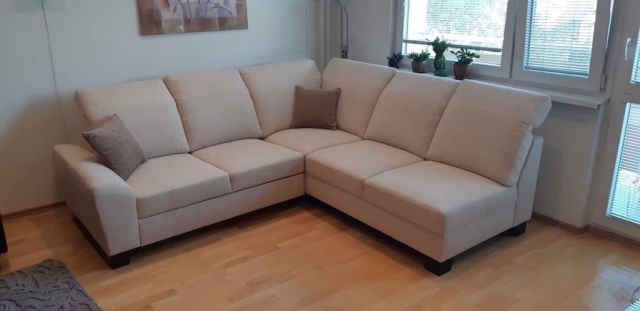 Sedacia súprava Metropol(230x210cm)s polohovateľnými opierkami v španielskom poťahu Amane.