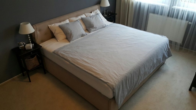 Skúste spanie ako na obláčiku s našimi posteľami, Zvoľte si typ postele, rozmer, poťahový materiál, posteľ s úložným alebo bez úložného priestoru